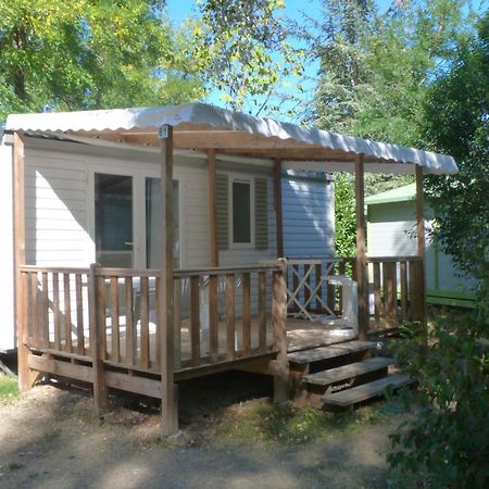 Camping L'Eau Vive Hotel Dauphin Exterior photo